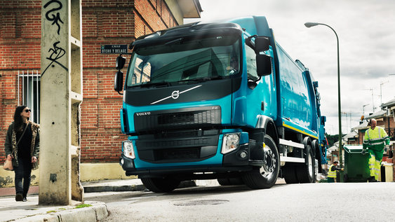 Volvo FE refuse truck